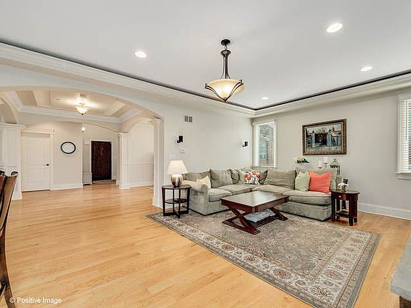 5th image of 110 Indian Dr