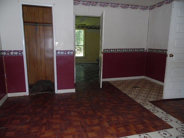 2nd image of 120 Hannatown Rd