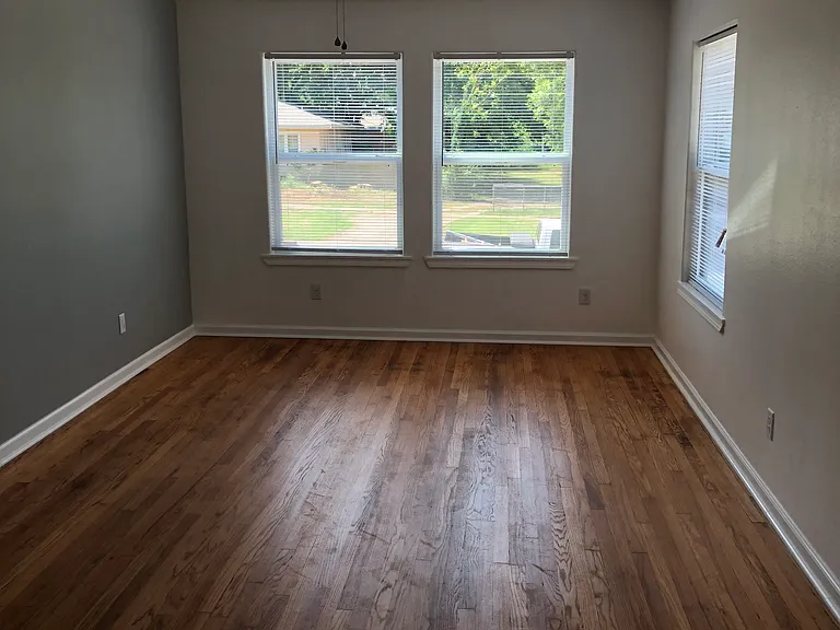 704 W 9th Ave — Photo 11