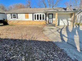 1629 W Scott St, Springfield, MO 65802