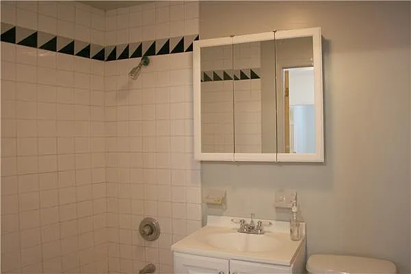 Rented by NMRE | media 10