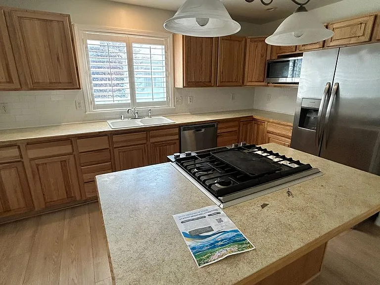 607 Desta St — Photo 27