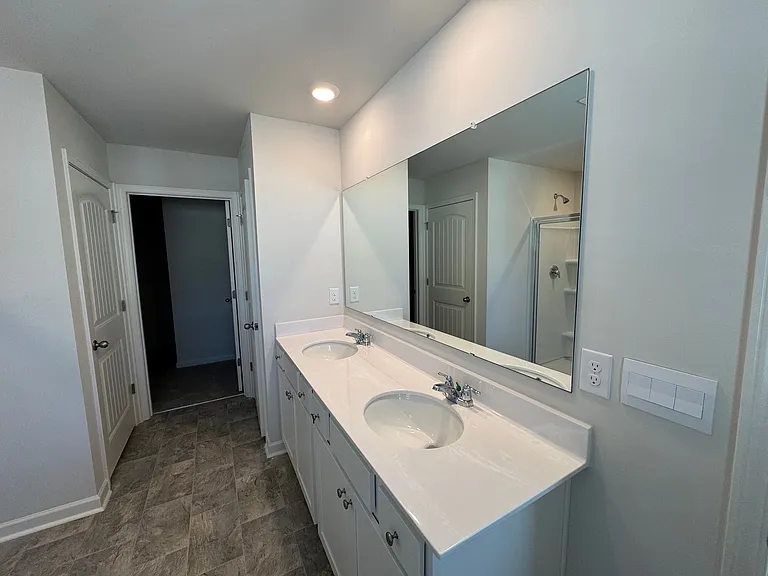 567 Stoneybrook Dr — Photo 14