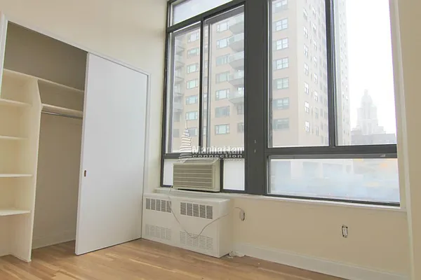 Rented by Manhattan Connection | media 19