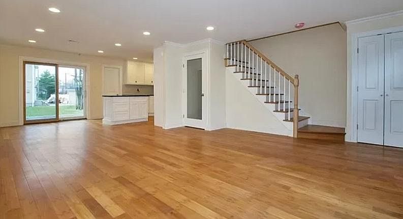 1st image of 93 Carman Ave