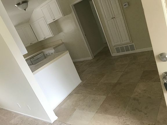 4th image of 2400 Palos Verdes Dr W APT 18
