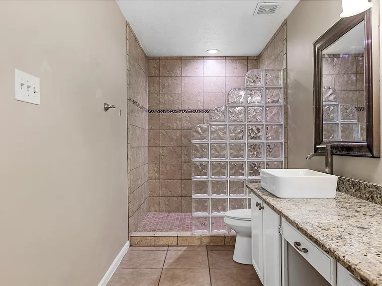 15 Tulip Hill Ct — Photo 19