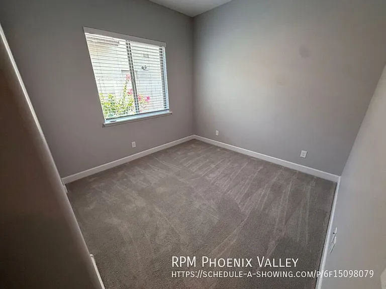 1926 W Holden Dr — Photo 10