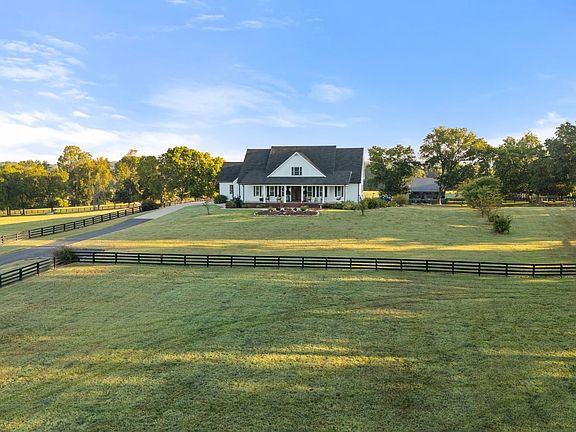 5th image of 1421 Lawrence Ln