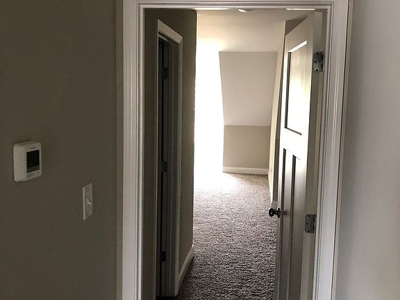3rd image of 1359 Fosters Aly