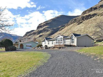 16186 Snake River Rd, Asotin, WA, 99402