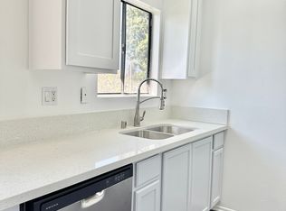 322 N Hagar St, San Fernando, CA 91340