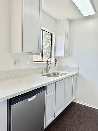 322 N Hagar St Photo 1