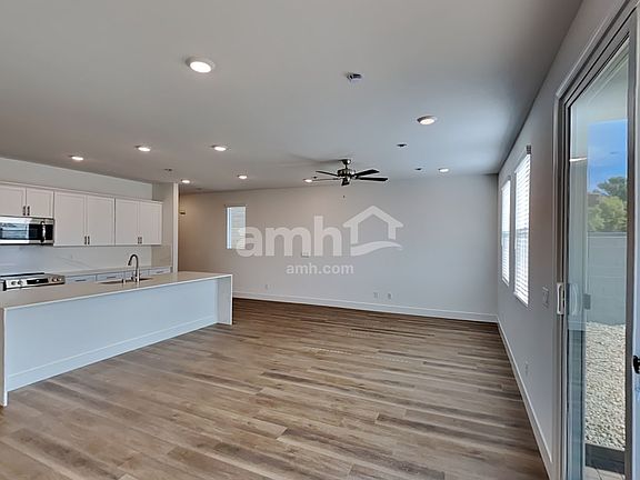 5th image of 4212 Halo Hollyhock St