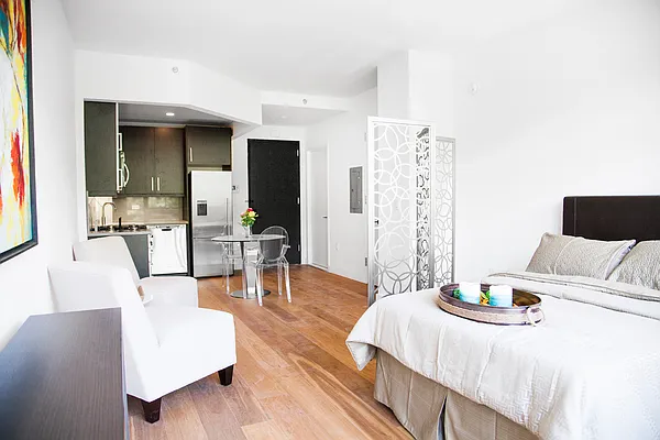 Rented by Pink Stone Realty LLC | media 8