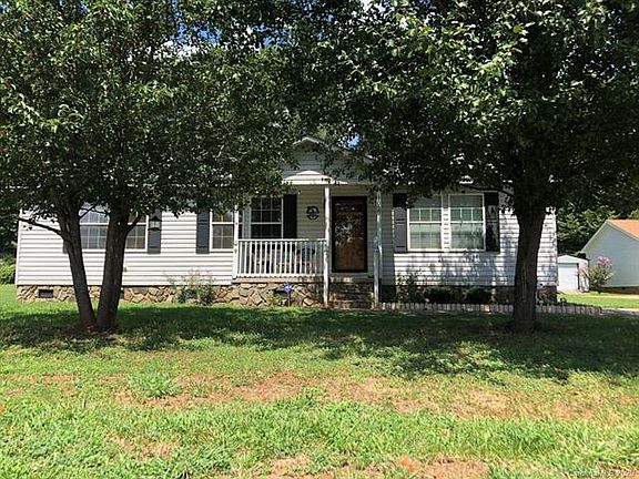 2nd image of 1027 Daniel Dr #1027