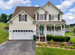 1121 Daisy Ln, Jonesborough, TN 37659