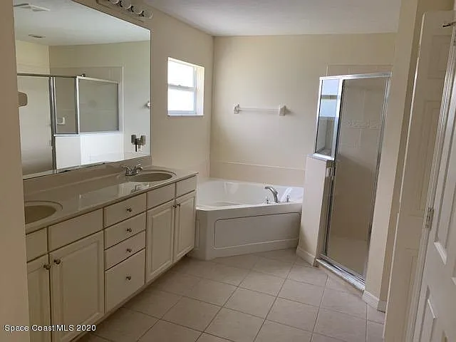 329 Chennault Ln — Photo 9