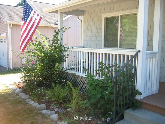 2nd image of 229 McArthur Street SE