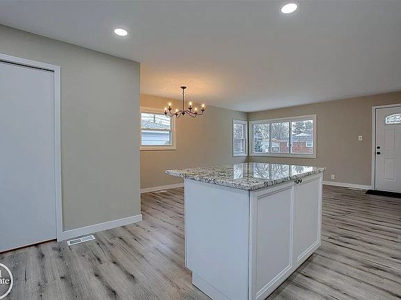 4th image of 47705 Roland St