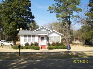 111 N Main St, Mount Olive, MS 39119