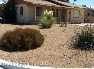 236 Madison St NE, Albuquerque, NM 87108