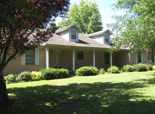 6830 Hinkledale Rd, Greenfield, TN 38201