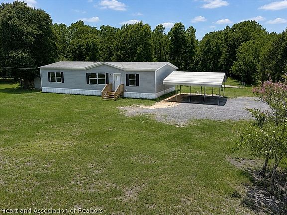 3rd image of 295 Shaw Rd