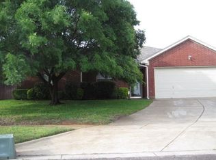 5001 Ridgefield Ct, Arlington, TX 76017