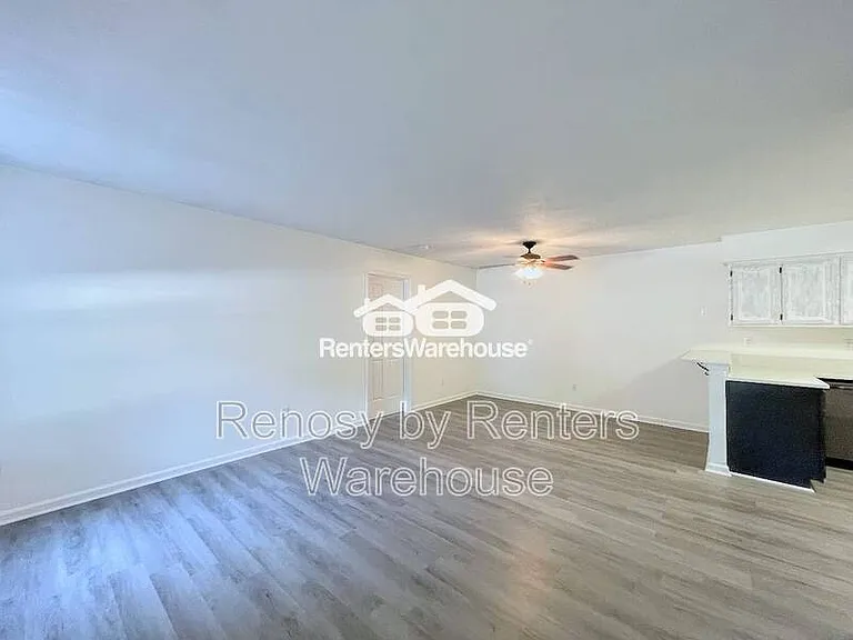 2801 Leeds Ct — Photo 5