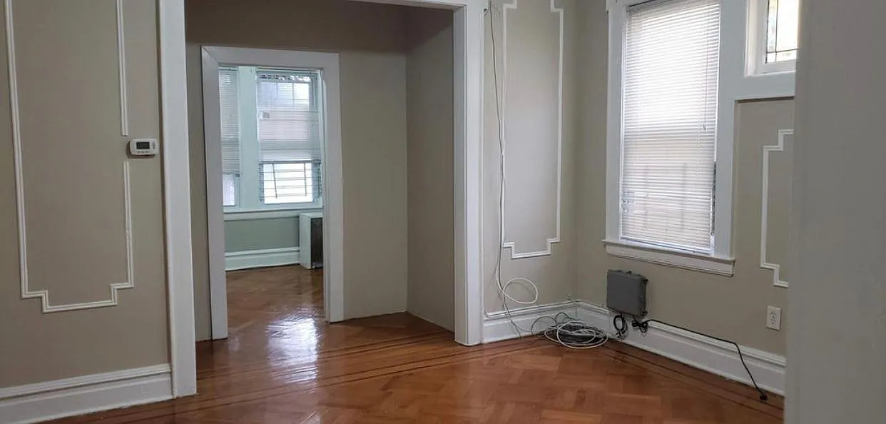 3 bed, $1,800 — Photo 2