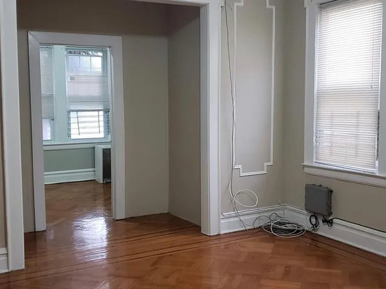 195 Alexander St #4 — Photo 2
