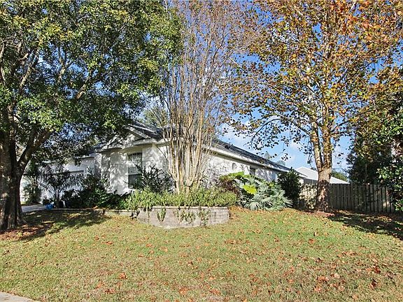 3rd image of 82 Wentwood Dr