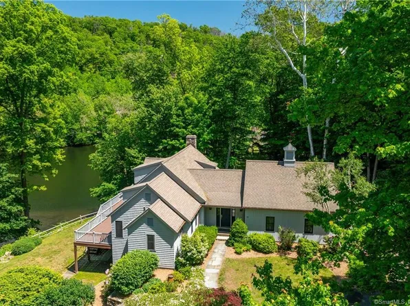 11 Pootatuck Park Road, Newtown, CT 06482