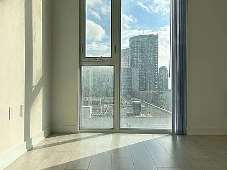 5858 Yonge St #321 — Photo 11
