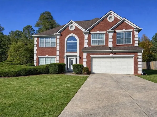 2737 Autumn Lake Ln, Decatur, GA 30034