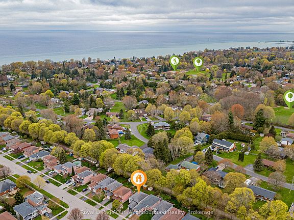 3rd image of 191 Carroll Cres