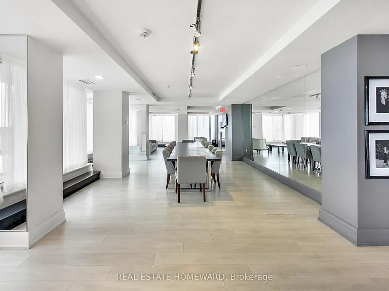 125 Western Battery Rd #913 — Photo 42
