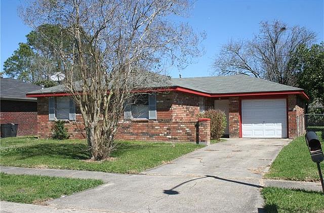 1st image of 109 Evergold Ln