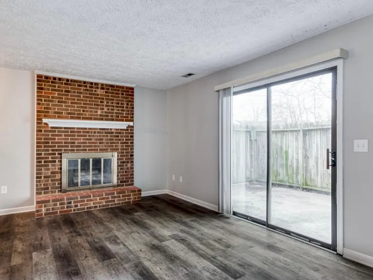 247 Lester Pl — Photo 6