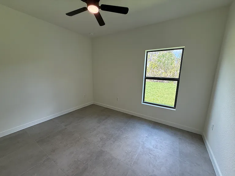 1250 Overhead St — Photo 16