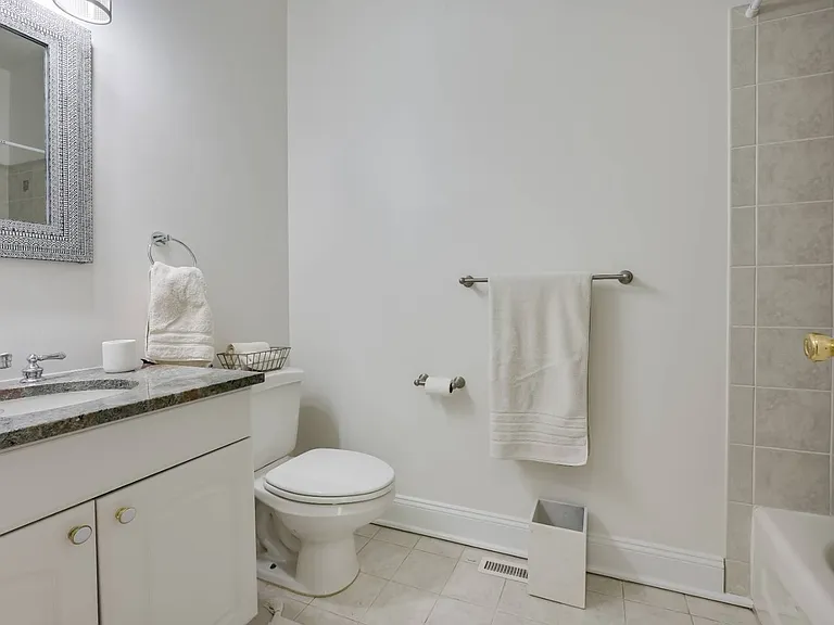 6 Little Ct — Photo 39