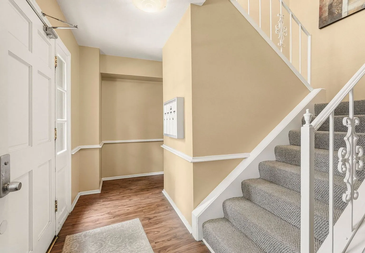 2 bed, 2.5 bath, 1680 sqft, $1,950 — Photo 2