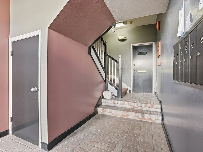 550 Church St #2 — Photo 19