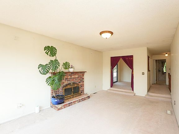 4th image of 15309 95a Ave