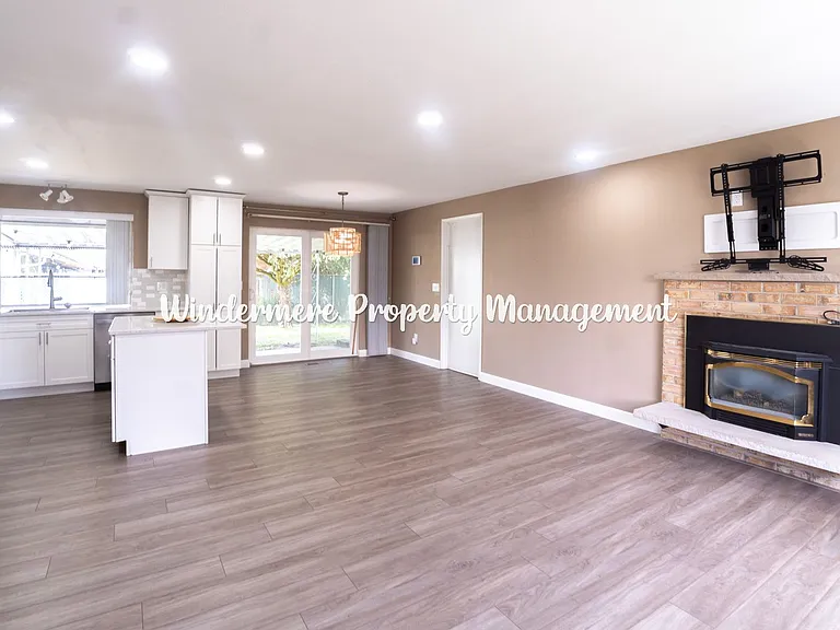 4210 Eastwood Ave SE — Photo 6