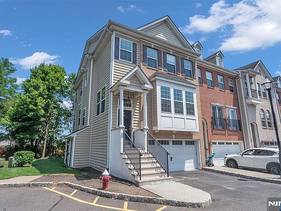 2nd image of 8 Creekside Court