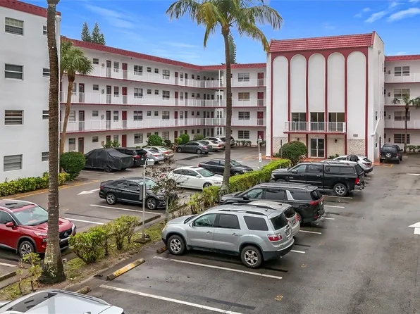 4270 NW 40th Street #208, Lauderdale Lakes, FL 33319