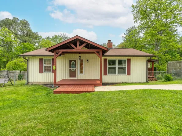 252 N Hills Dr, Crossville, TN 38555