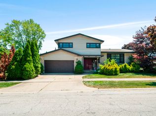 9217 Merrill Ave, Morton Grove, IL 60053